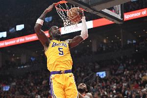 迈克·布朗：我们的篮板被湖人爆了 我们不能在这个环节上被打败